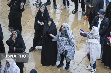 لحظه تحویل سال ۱۴۰۳ در حرم حضرت شاهچراغ (ع)