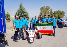 گفتگو با سرپرست تیم دانشجویی خودرو &laquo;رهام&raquo; که در رقابت&zwnj;های جهانی ایتالیا شرکت کرده&zwnj;اند