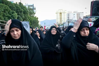 اجتماع مردم مشهد برای شهادت خادم الرضا (ع) سید ابراهیم رئیسی