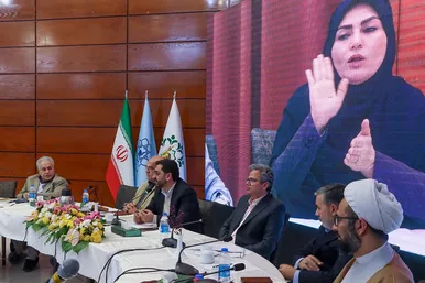 نشست شهردار مشهد با همکاران دارای نیازهای ویژه شهرداری