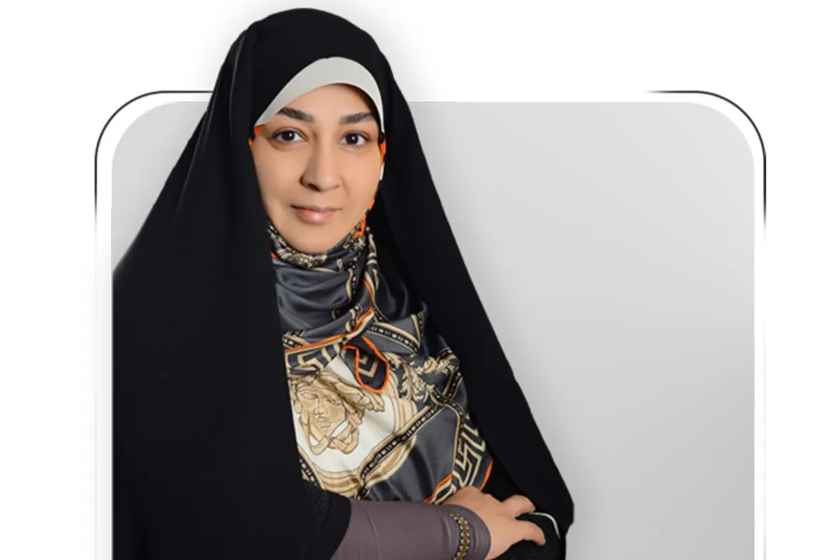 «زنان در انقلاب خودشان را باور کردند» | گفت‌و‌گو با دکتر محمودآبادی؛ مادر، دندان‌پزشک و کنشگر اجتماعی