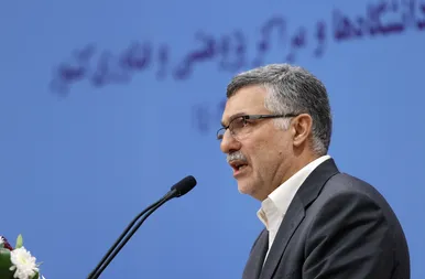 گزارش تصویری | عکس‌هایی از حضور رئیس جمهور در مراسم آغاز سال تحصیلی دانشگاه‌ها در دانشگاه تهران