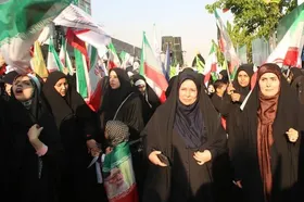 وزیر راه و شهرسازی: بانوان، ستون&zwnj;های استوار ایران در همه عرصه&zwnj;ها هستند