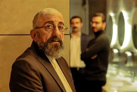 معرفی فیلم &laquo;جهان مبهم هاتف&raquo; ساخته مجید رستگار با حضور رضا کیانیان + عکس، خلاصه داستان و بازیگران