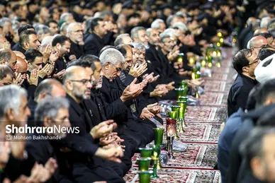 شام غریبان حسینی در حرم مطهر رضوی