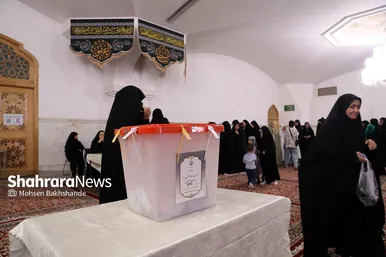 عکس‌هایی از مرحله دوم انتخابات چهاردهمین دوره ریاست‌جمهوری در مشهد (۱)