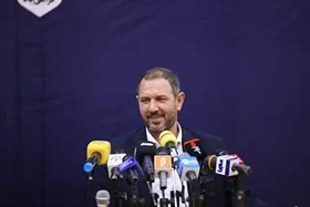 سخنگوی شورای اسلامی شهر مشهد در نشست خبری: شورای ششم برای توسعه متوازن شهر هدف&zwnj;گذاری کرده است | نیمی از بودجه عمرانی شهرداری مشهد در اختیار مناطق کم&zwnj;برخوردار و حاشیه شهر است