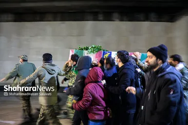 مراسم تدفین پیکر ۳ شهید گمنام در میدان شهدا مشهد