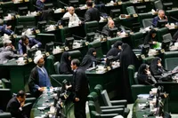 چه عواملی در مشارکت سیاسی زنان نقش دارد؟