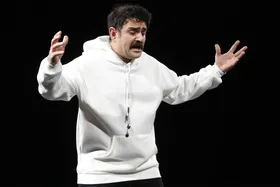 گفتگو با &laquo;علی عامل&zwnj;هاشمی&raquo;، نویسنده، کارگردان و بازیگر مشهدی، به بهانه اجرای تئاتر &laquo;دوجان&raquo;