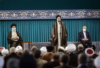دیدار جمعی از مسئولان نظام و مهمانان شرکت کننده در کنفرانس وحدت اسلامی با رهبر معظم انقلاب