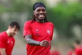 وضعیت نامشخص بیفوما برای دیدار پرسپولیس و فولاد