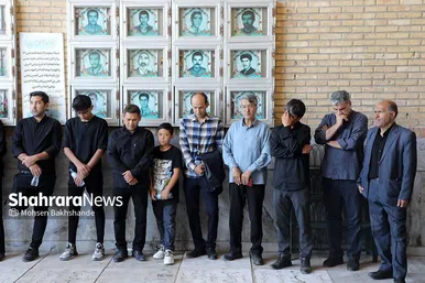 عکس‌هایی از تشییع پیکر پدر خداداد عزیزی در مشهد