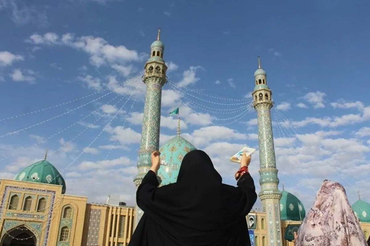 خورشید پنهان جاودانه در سایه مشیت خدا | بررسی شبهه طول عمر امام زمان(عج) و پاسخ‌های شیعه