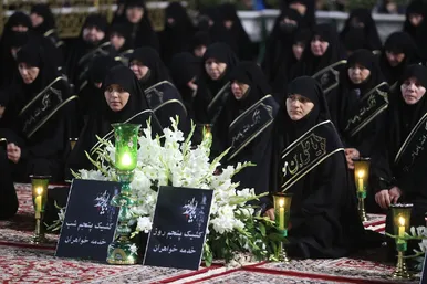 آیین خطبه خوانی شب شهادت امام رضا(ع) در حرم مطهر رضوی