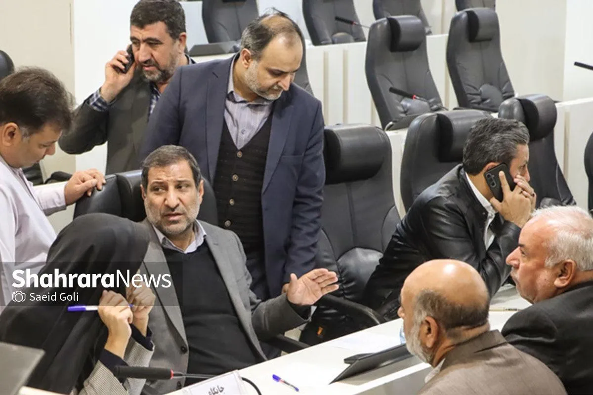 نشست چهارساعته فرماندار مشهد برای حل مشکلات مردمی | اما‌و‌اگر‌های کاهش سهمیه آرد