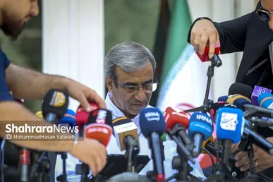گزارش تصویری | نشست خبری استاندار خراسان رضوی در بیمارستان امام رضا (ع)