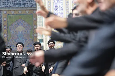 گزارش تصویری | عزاداری زائران رضوی در سوگ رحلت پیامبر اکرم (ص) و شهادت امام حسن مجتبی (ع) در حرم رضوی