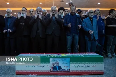 گزارش تصویری | مراسم خاکسپاری پیکر شهید کمال خرازی