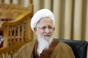 آیت الله جوادی آملی: هیچ فکر می&zwnj;کردیم روزی برسد که دو ابر قدرت دنیا را مچاله کنیم؟ آیا این معجزه نیست؟ + فیلم