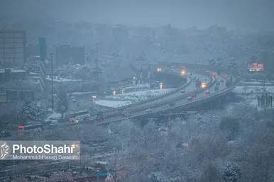 بارش اولین برف پاییزی در مشهدمقدس