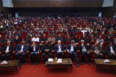 گزارش تصویری | مراسم گرامیداشت روز دانشجو با حضور قالیباف، رئیس مجلس، در دانشگاه فردوسی مشهد (۱۵ آذر ۱۴۰۴)
