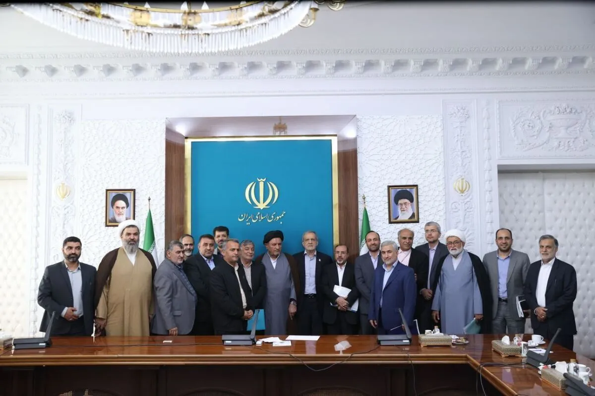 پزشکیان از مقاومت‌‎ها در برابر اصلاح نظام اداری در کشور انتقاد کرد