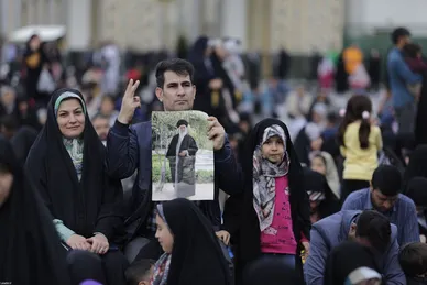 حضور و سخنرانی رهبر انقلاب در اجتماع زائران و مجاوران حرم مطهر رضوی- ۲