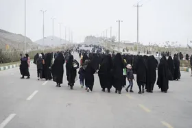 برگزاری پیاده روی بزرگ خانوادگی در مشهد&nbsp;به مناسبت هفته بسیج