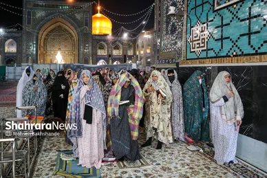 آیین معنوی اعتکاف در حرم امام رضا (ع)