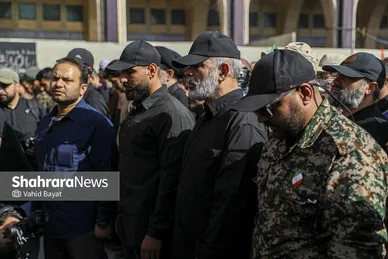 گزارش تصویری | اقامه نماز بر پیکر رهبر شهید و خانواده ایشان با حضور میلیونی عاشقان