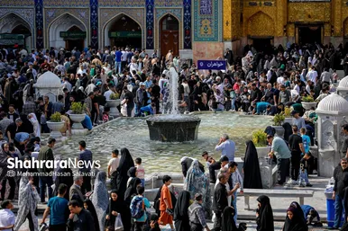 گزارش تصویری | لحظه تحویل سال در حرم مطهر امام رضا (ع)