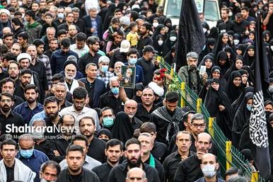 تشییع پیکر مطهر ۵ شهید مدافع حرم در مشهد