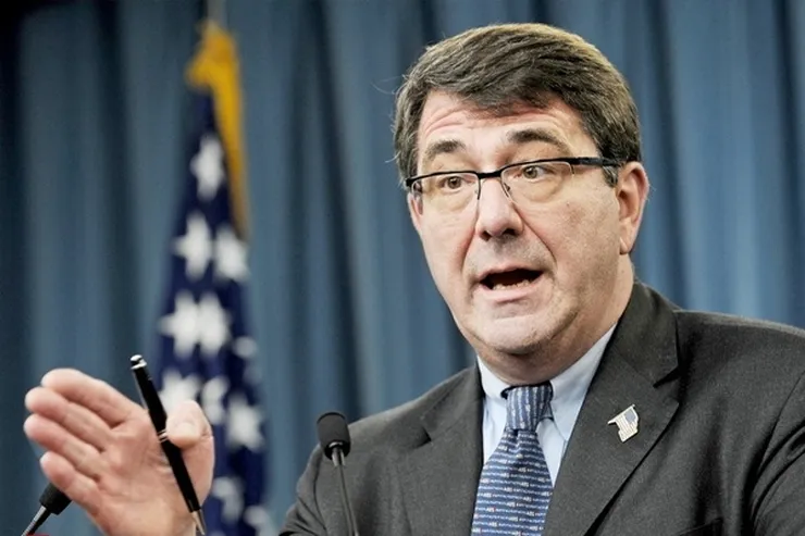 وزیر آمریکایی که ایران را به حمله نظامی تهدید می‌کرد، جان داد