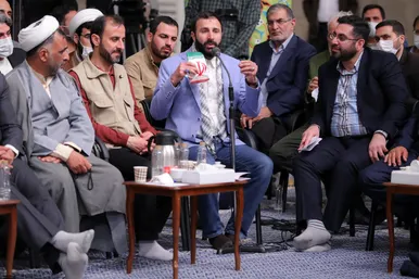 دیدار شاعران و اساتید ادبیات فارسی با رهبر انقلاب