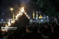 مشهد، غرق در شور حسینی | طنین نوای «لبیک یا حسین (ع)» در شب عاشورا + فیلم