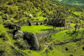 ویدئو| عمارت تاریخی آینالو