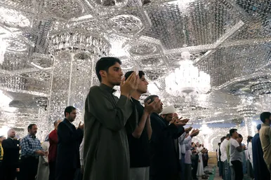 نماز عید قربان در حرم مطهر رضوی