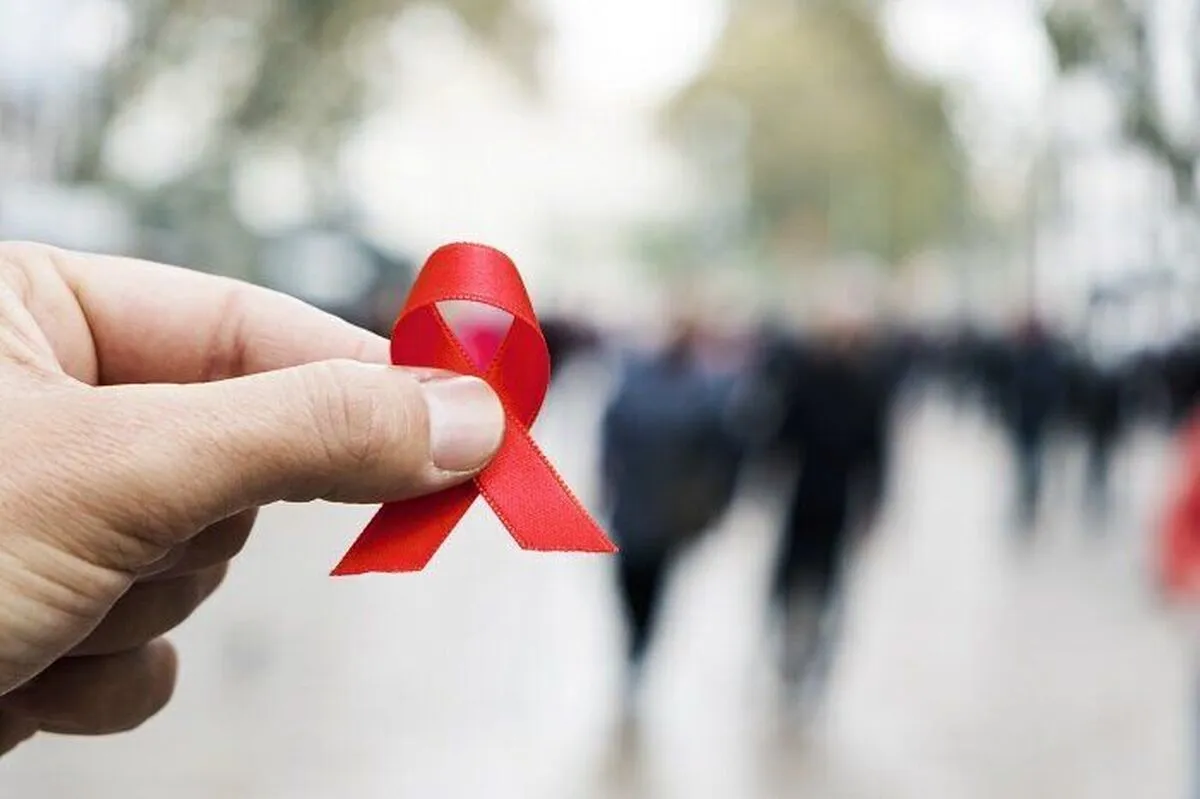 سن ابتلای HIV پایین آمد | خانواده‌ها باید آگاه‌تر شوند