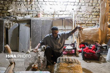 ایران زیباست | خورجین‌بافی؛ هنر دستان اهالی کویر