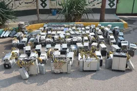 کشف بیش از ۲۴۰ هزار ماینر غیرمجاز با مصرف ۸۰۰ مگاوات برق از سراسر کشور | برای تأمین برق این دستگاه&zwnj;ها، باید ۱۲۰۰ مگاوات نیروگاه ساخته شود