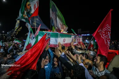 گزارش تصویری | وداع با پیکر سردار شهید حسین ظریفی در دویست‌ودهمین شب اجتماع مشهدی‌ها