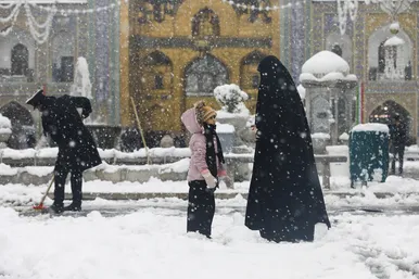 بارش برف در مشهد ۲