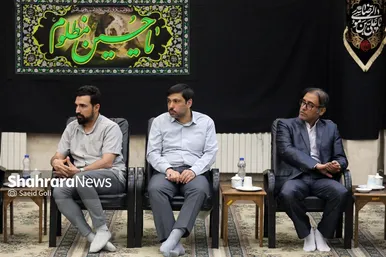دیدار جمعی از خبرنگاران و کارمندان مؤسسه فرهنگی شهرآرا با نماینده ولی‌فقیه در خراسان‌رضوی