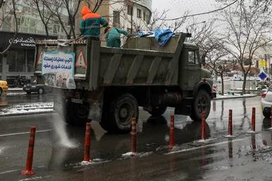 بارش برف در مشهد