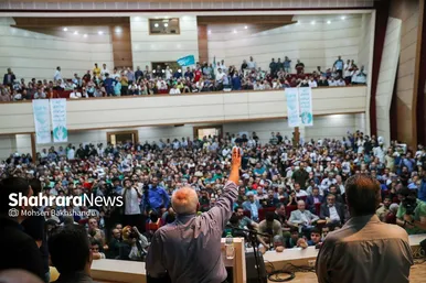 سفر تبلیغاتی محمدجواد ظریف به مشهد برای دور دوم انتخابات ۱۴۰۳