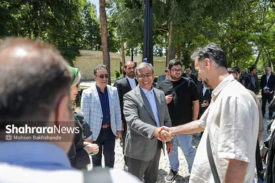 گزارش تصویری | نشست خبری استاندار خراسان رضوی در آرامگاه فردوسی