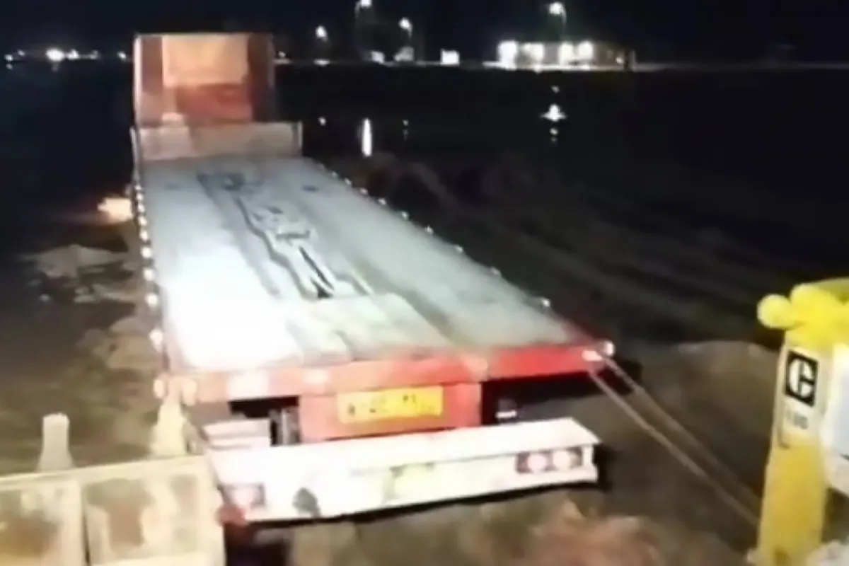 معاون توسعه گمرک دوغارون از امدادرسانی به ۱۳۷ راننده ایرانی در شرایط نامساعد جوی افغانستان خبر داد