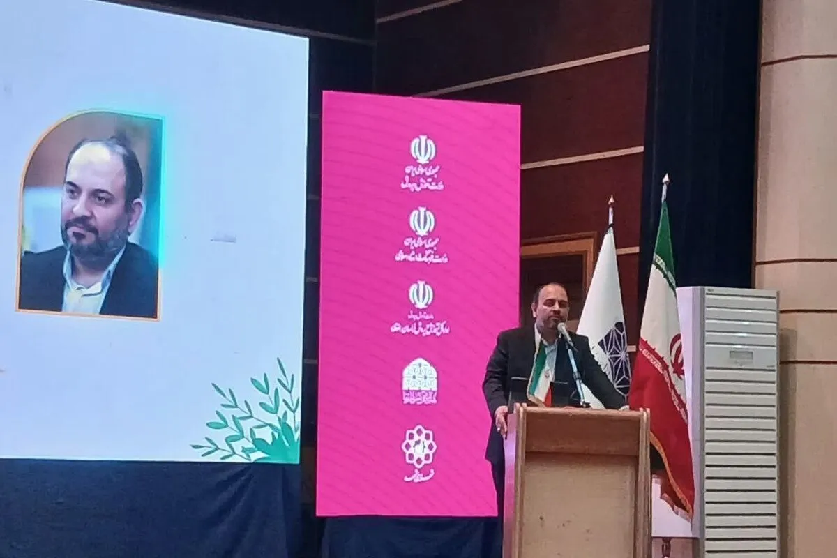 معاون وزیر آموزش و پرورش: هنر، زبان جهانی برای رساندن پیام امام‌رضا(ع) است