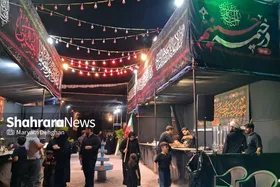 ایران حسین (ع) تا ابد پیروز است | زنده نگهداشتن یاد شهدای وطن در موکب هنری مردمی &laquo;دستخط&raquo; + فیلم